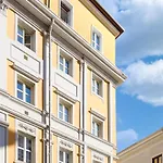 Vista Mozzafiato Su Piazza Unita Design Vista Unica Comfort E Wifi Veloce * Terst
