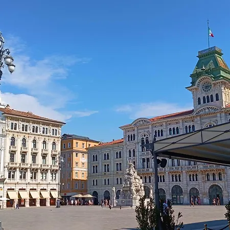 Centro Storico In Piazza Unità Moderno Wifi Ac Apartamento