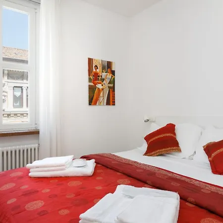 Centro Storico In Piazza Unità Moderno Wifi Ac Apartamento