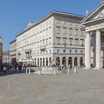 Апартаменты Vista Mozzafiato Su Piazza Unita Design Vista Unica Comfort E Wifi Veloce Триест