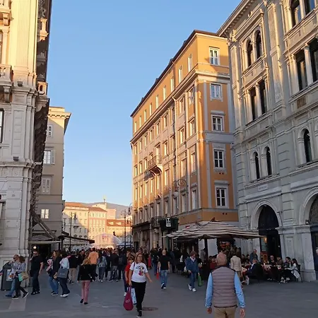 Centro Storico In Piazza Unita Moderno Wifi Ac * トリエステ