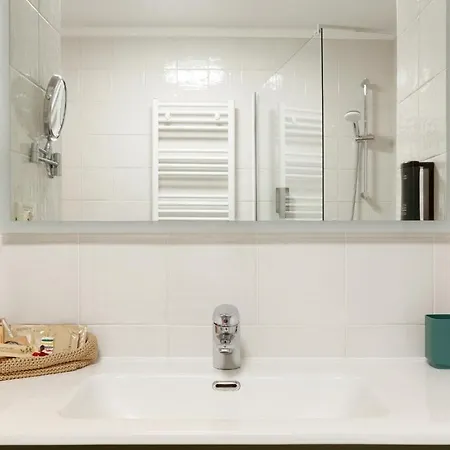 Vista Mozzafiato Su Piazza Unita Design Vista Unica Comfort E Wifi Veloce * Trieszt
