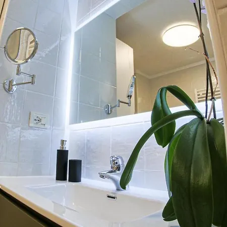 Apartman Vista Mozzafiato Su Piazza Unita Design Vista Unica Comfort E Wifi Veloce
